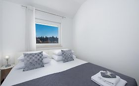 Pelko Apartment